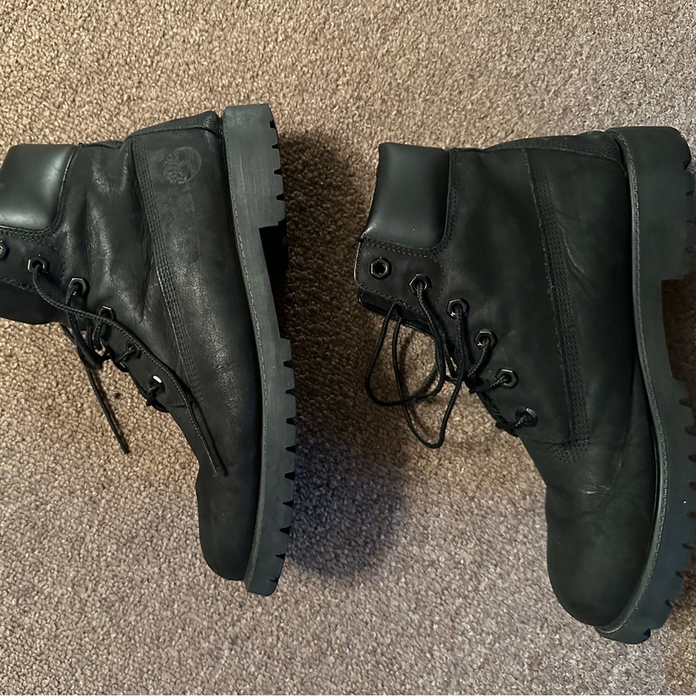 Black timberland boots size 9